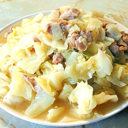 キャベツの大量消費レシピ！キャベツと鶏肉の塩蒸し♪